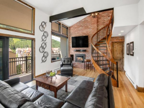 Vantage Point Condo 502